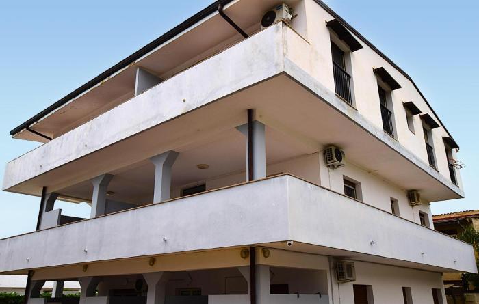 Nice Apartment In Palmi With Wifi