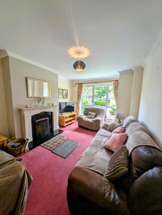 Large 4 Bedroom 5 Bathroom Property