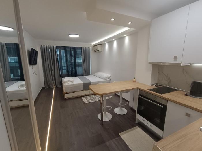 metro studio 2 -private parking 500m-