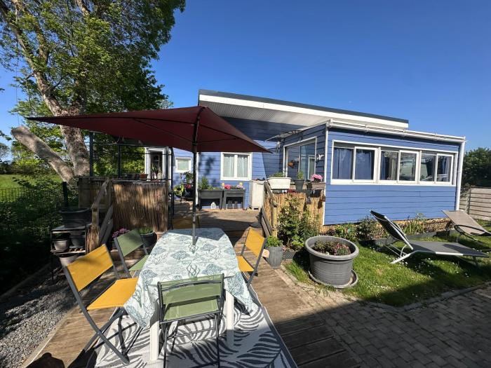 La Maison Bleue, cottage avec piscine