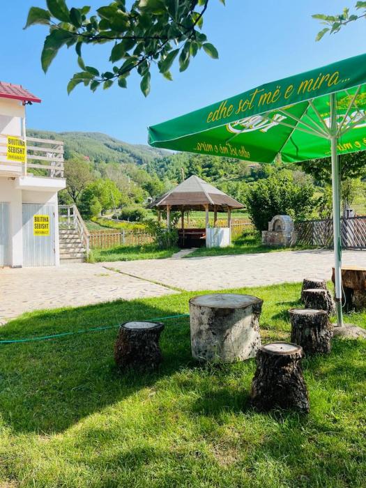 Stani i Metes-Bujtina Sebisht