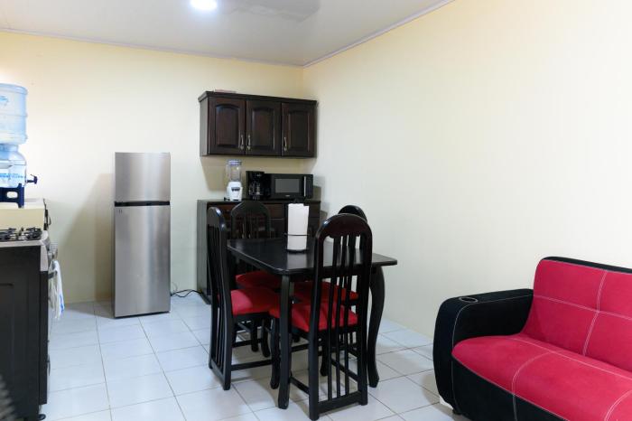 p Apartamentos Petenchel, por Aeropuerto Flores Peten 1