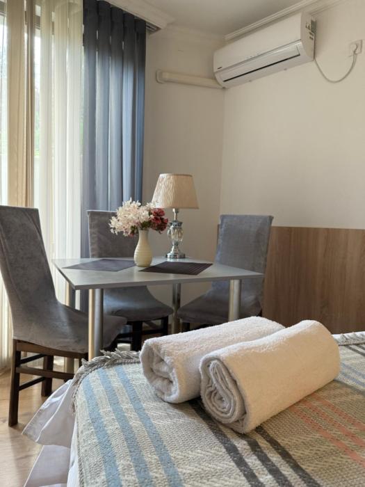 Студио Сарафово на първа линия