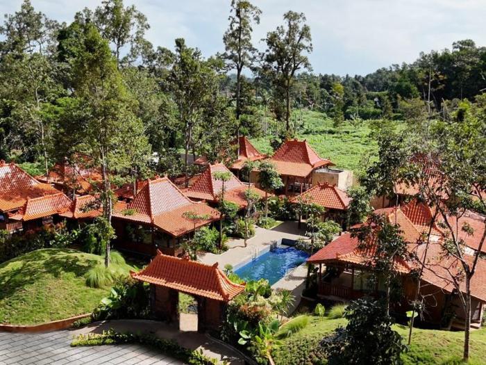 Karenina Agung Resort Semarang