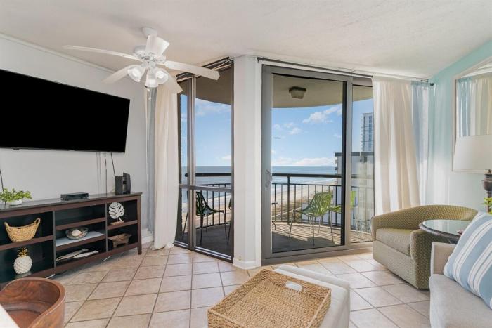 WINTER RATES! Stylish Escape Oceanview Suite at Meridian Plaza! 1405