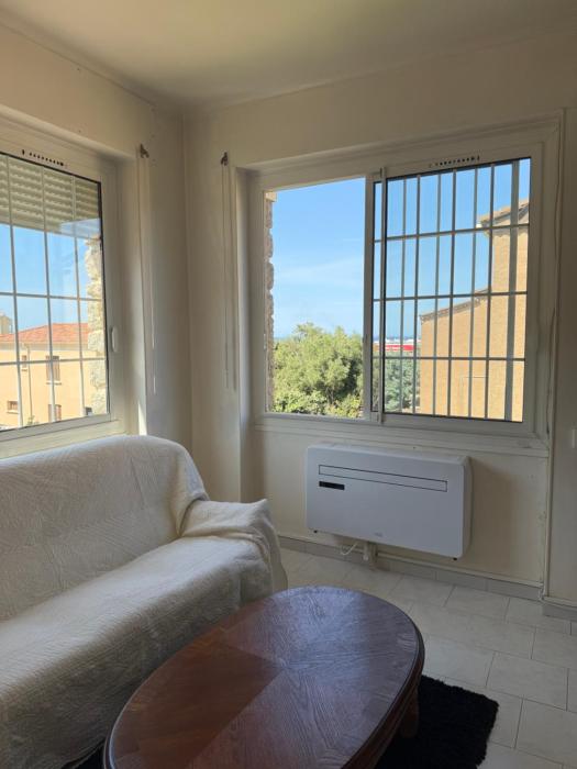 VILLA PROCHE de la PLAGE, VUE MER avec PARKING