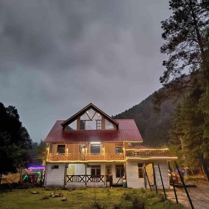 Odyssey Stays Kasol - Tree House, Cottage & Swiss Tents
