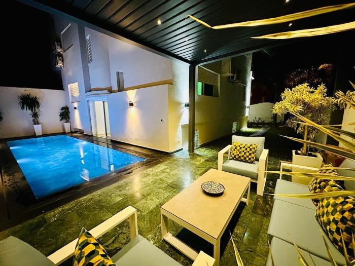 Villa de luxe avec piscine et jardin privés