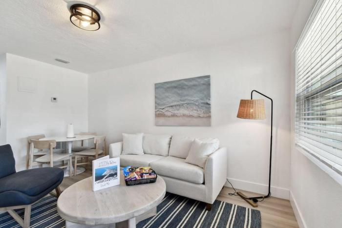 Newly Renovated Treasure Island Getaway