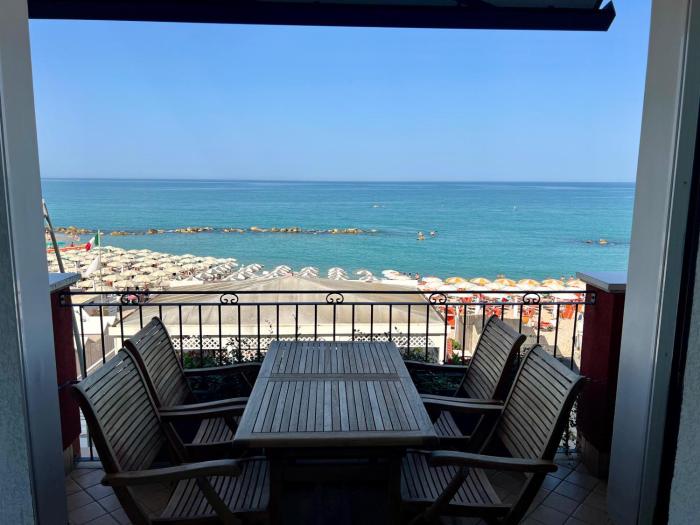 Fronte BLU - FRONTE MARE