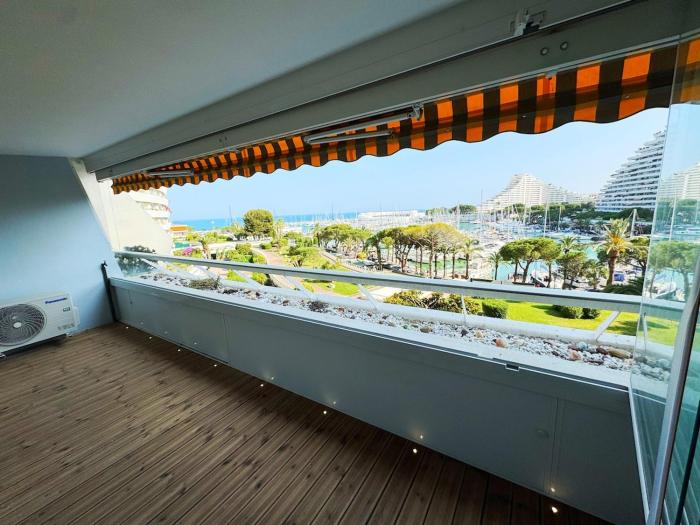 #S21 Chic Escape - Sea & Port View - Marina