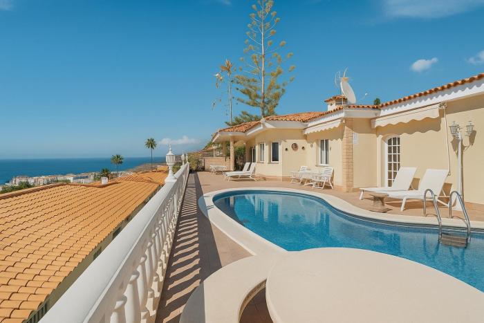 Casa Carla Private, Pool, Air By Paramount Holidays