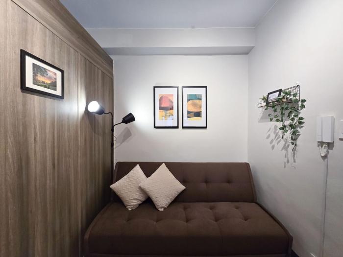 1BR Condotel with Balcony at FAME Residences #FM32-1