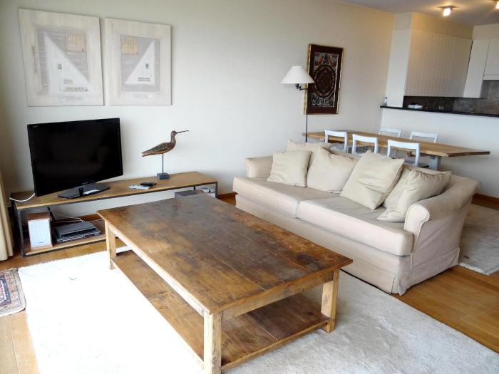 Seaside Comfort with Parking