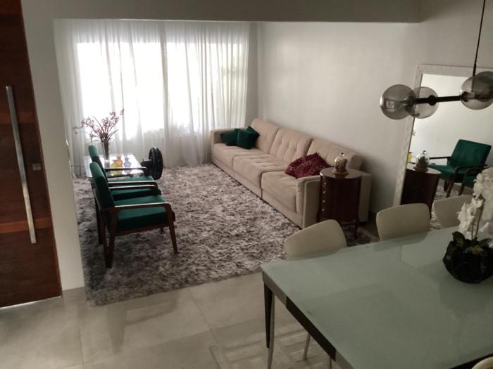 CASA AMPLA para COP 30 - Ótima localização!