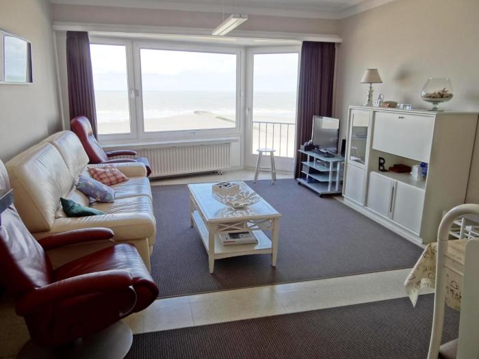 Apartment in Nieuwpoort by the Beach