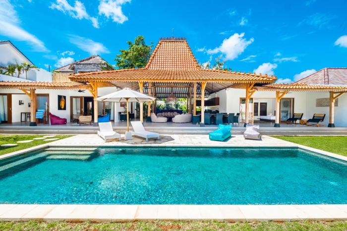 Villa Korai brand new - Spacious 4bdrs villa - Balangan Beach