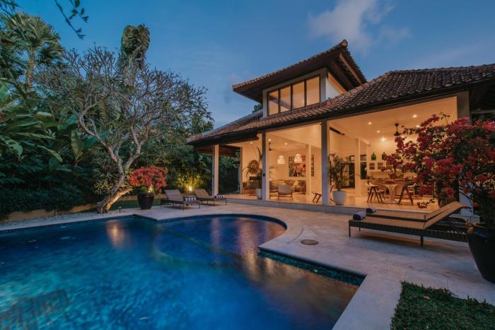Villa Delapan Seminyak