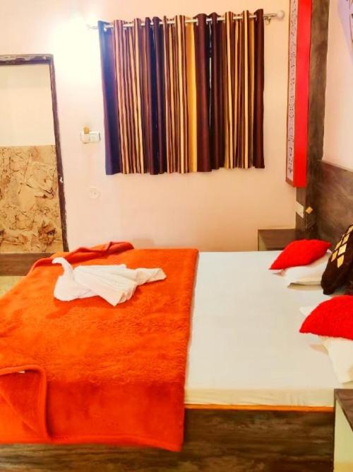 Panchmarhi Deluxe Stay