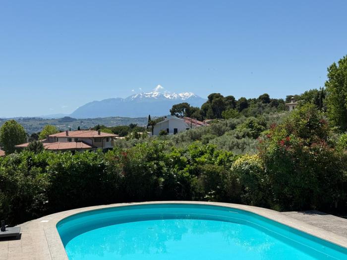 Villa Amyra
