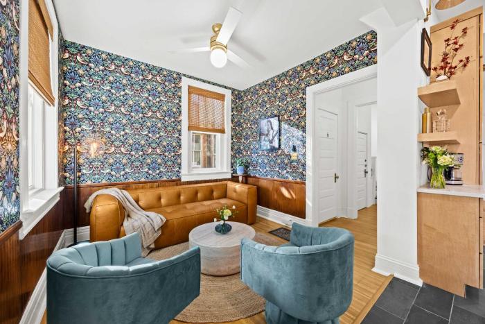 Gatsby House Mansion w Game Lounge & Hot Tub