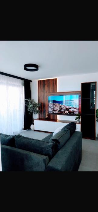 Bella Vista Sunset penthouse with private jacuzzi