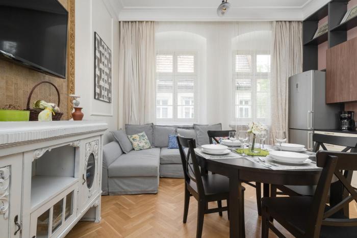 Exclusive Old Town Apartment by Noclegi Renters