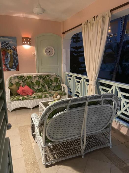 Waterfront apartment