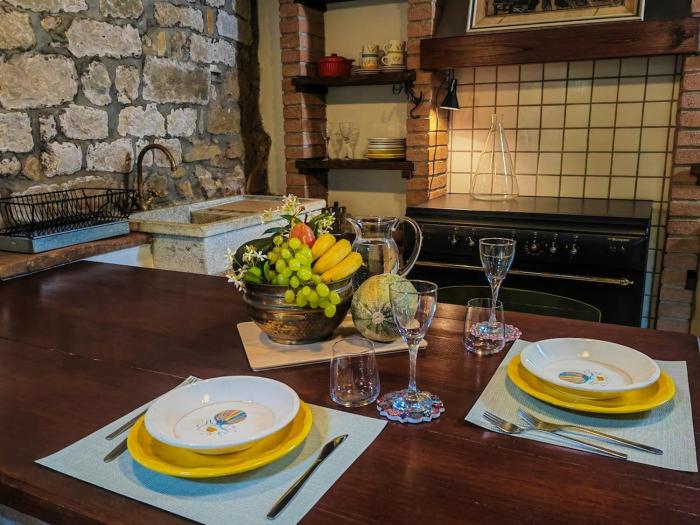 Casina del Monte a Monte in Pescia