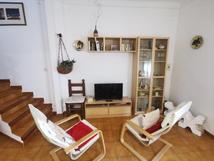 Casa espaciosa de 10 pers. con terraza, cerca de la playa y área de entretenimiento en Llançà - ES-89-138