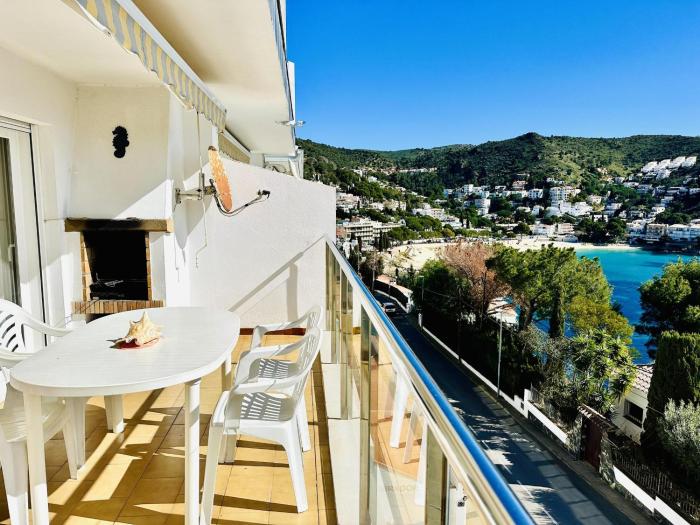 MIRADOR II. Vistas al mar y terraza para 2 en Roses - ES-258-123