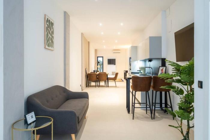 Apt new Mestalla | jacuzzi | billar | ping pong