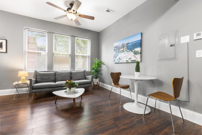 Stylish Humboldt Park Retreat - Walk to Parks & Easy Transit!