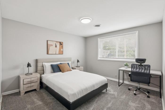 Avery Apartments D4 I Spacious 2 Bed 1 Bath