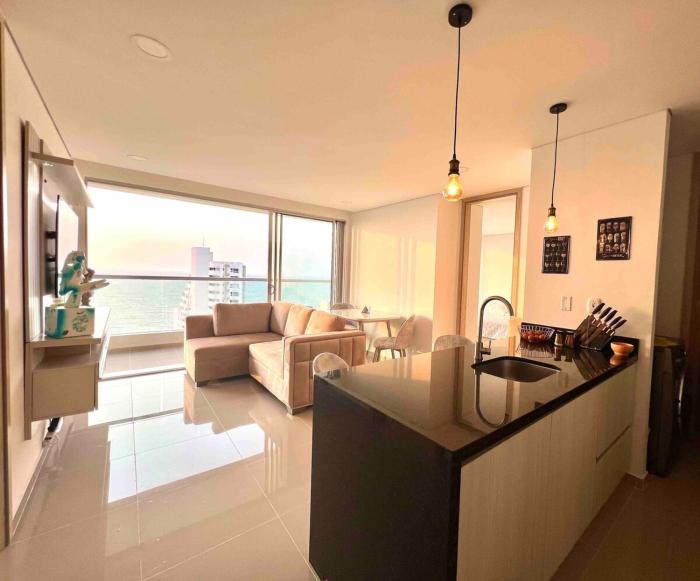 Apartamento Moderno y Lujoso con vista al Mar PISO19 - Cerca a la Ciudad Amurallada