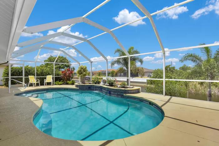 Heated Pool with Freshwater Canal Access & Dock - Coconut Cove - Roelens