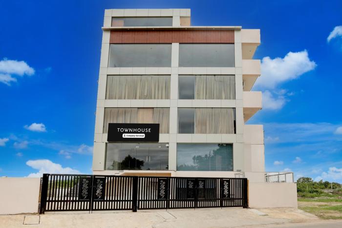 Super Townhouse Maralkunte near Shree Kateramma Temple