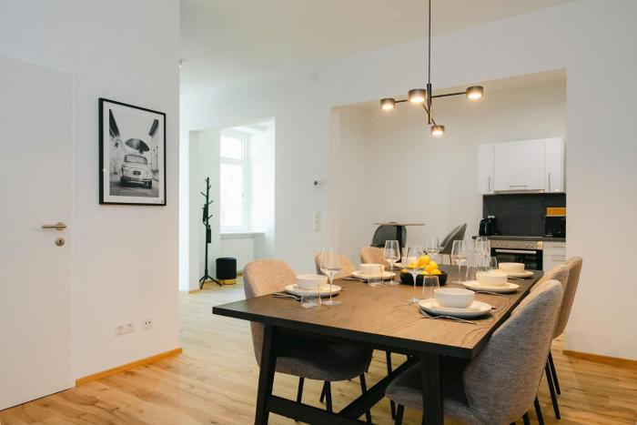 Comfy 3BR perfect for 4-6 metro free parking