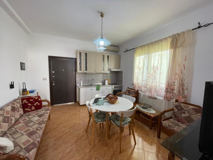 Fully equipped apartment In Fier - Parking, Balcony, WIFI