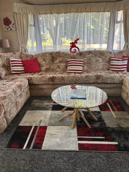 27 Glenfinart Caravan Park