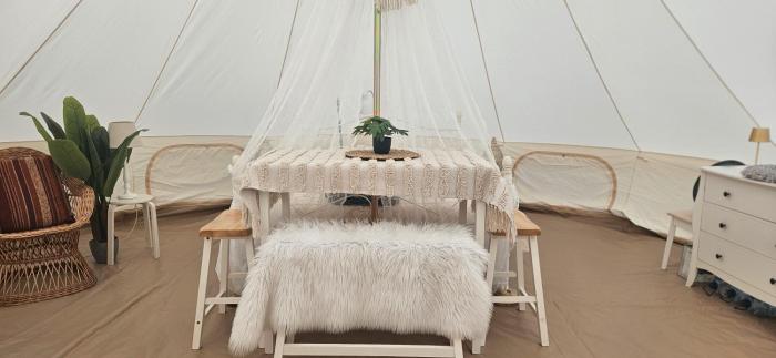 Tipi Jurte Zelt in der Seenplatte