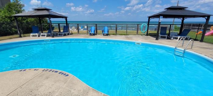 The Driftwood Deck 5A