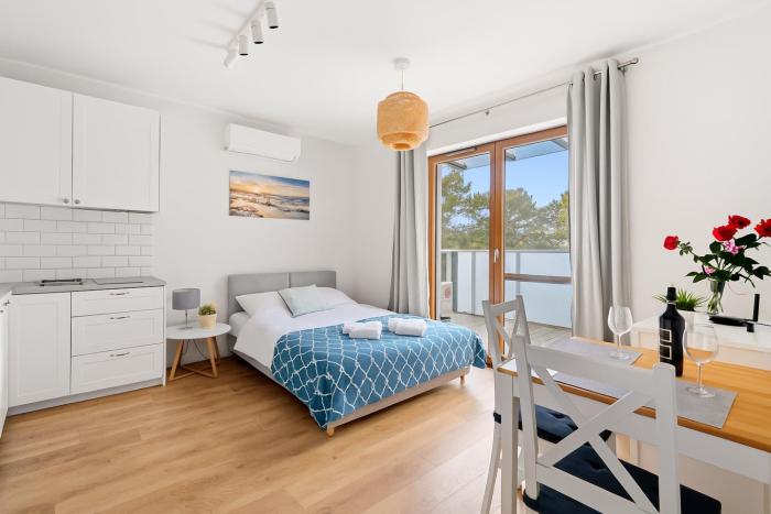 HoliApart in Nautikka Park - hala garażowa, kids club, plac zabaw, sala fitness