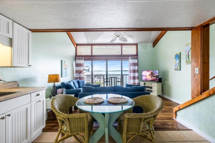 Lookout Loft a Cedar Cove Condo