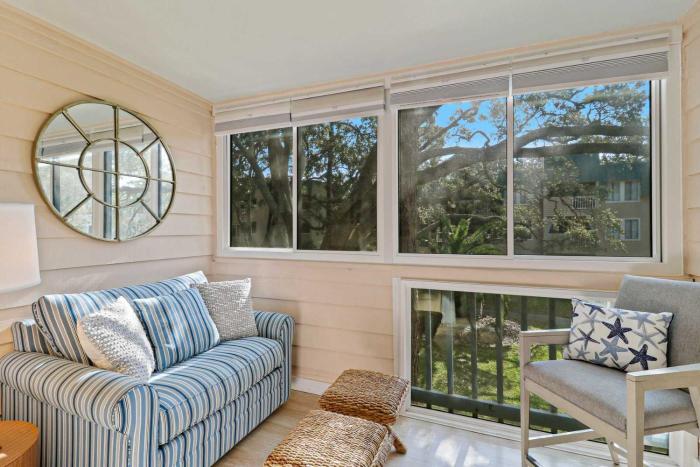 Coastal Calm Nature Retreat Villa on Port Royal Sound