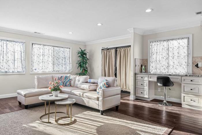 Stunning House wt 6Br 5Bth SJ