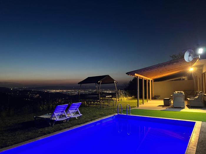 Kocaeli Başiskele Havuzlu Villa