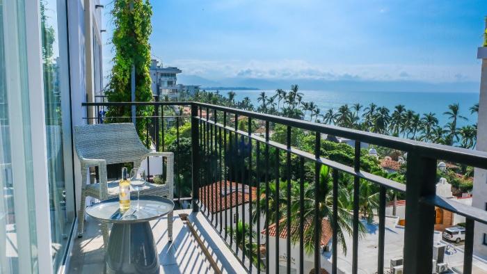 Sol y playa, en la Zona Dorada