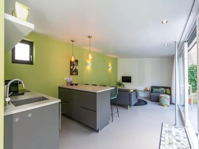 Bungalow in Sint Maartenszee with Garden Views