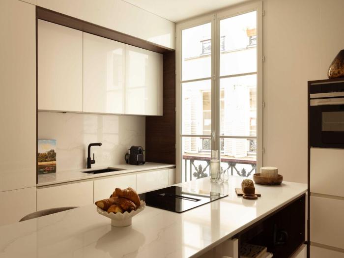 Elegant apartment - 2BR- 6P- Gare Saint Lazare, cleaning included